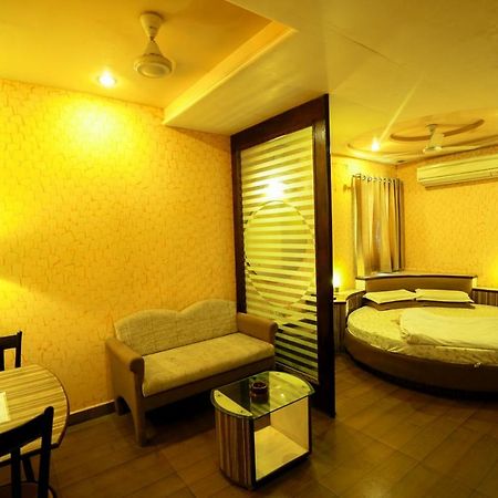 Hotel Ashiana จัมนาการ์ ภายนอก รูปภาพ