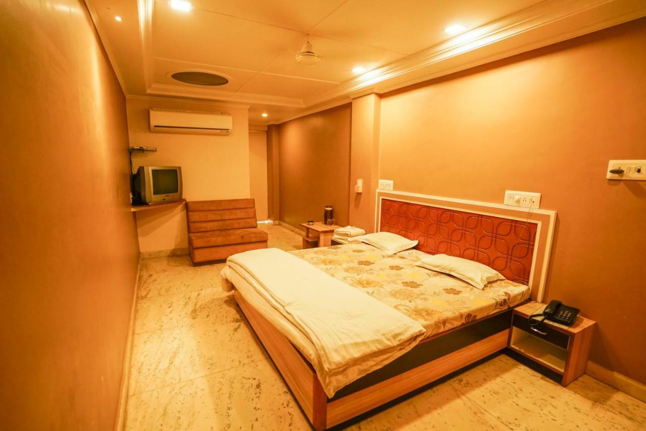 Hotel Ashiana จัมนาการ์ ภายนอก รูปภาพ